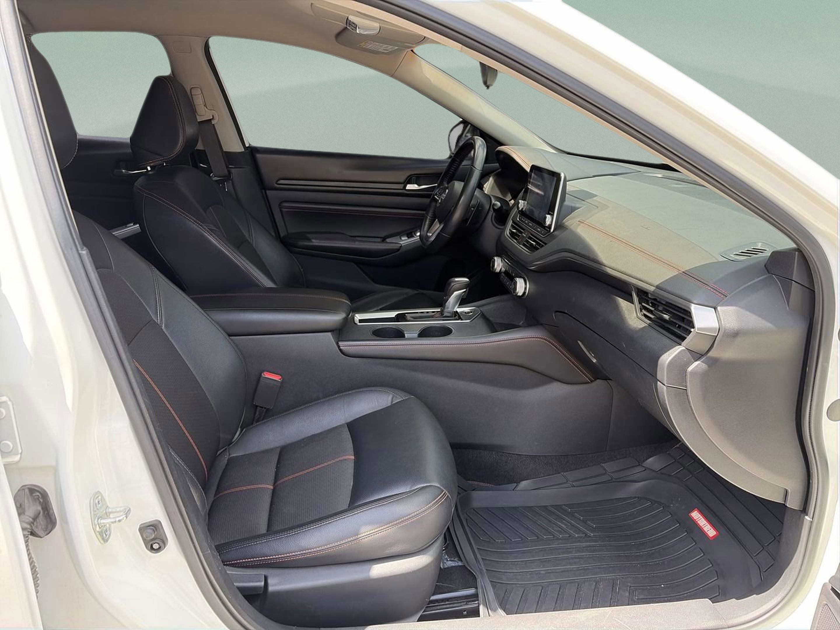 Used 2020 Nissan Altima 2.5 SR FWD image 18