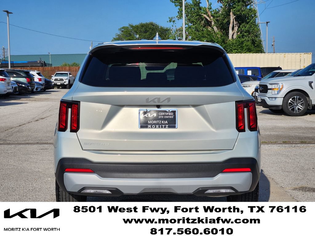 Certified 2026 Kia Sorento LX FWD image 5