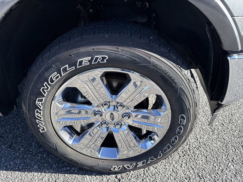 Used 2020 Ford F150 Lariat w/ Equipment Group 502A Luxury image 12