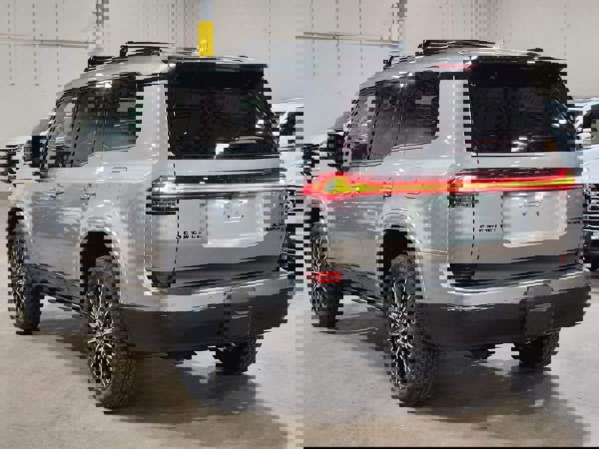 Used 2025 Lexus GX 550 Luxury+ 4WD image 11