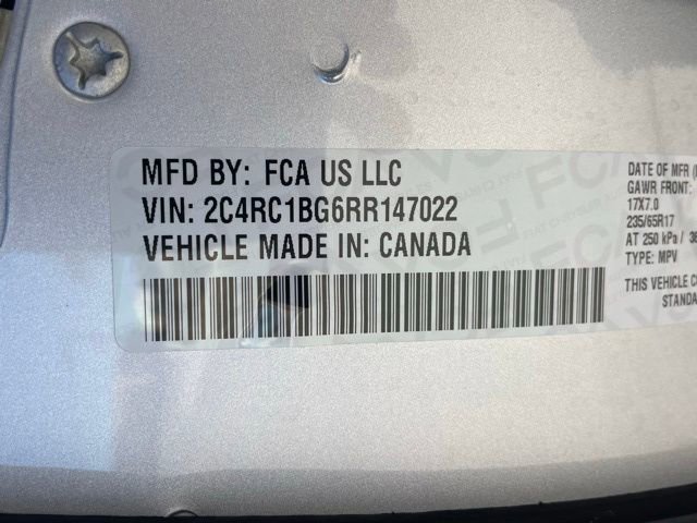 Used 2024 Chrysler Pacifica Touring-L image 39