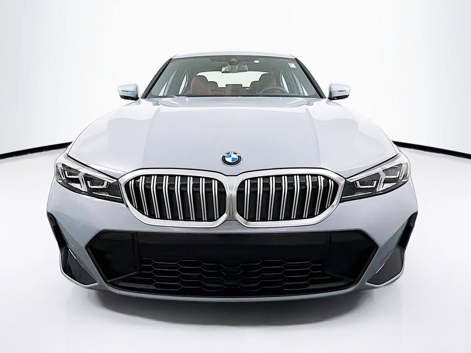 New 2026 BMW 330i xDrive Sedan w/ M Sport Package AWD/4WD image 2