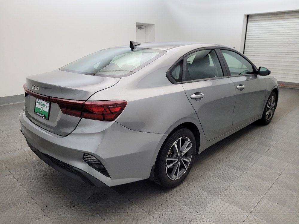 Used 2022 Kia Forte LXS FWD image 9