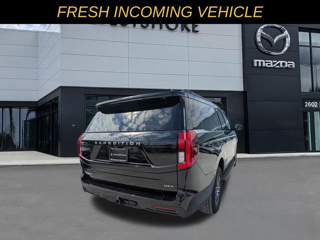 Used 2025 Ford Expedition Max Active image 3
