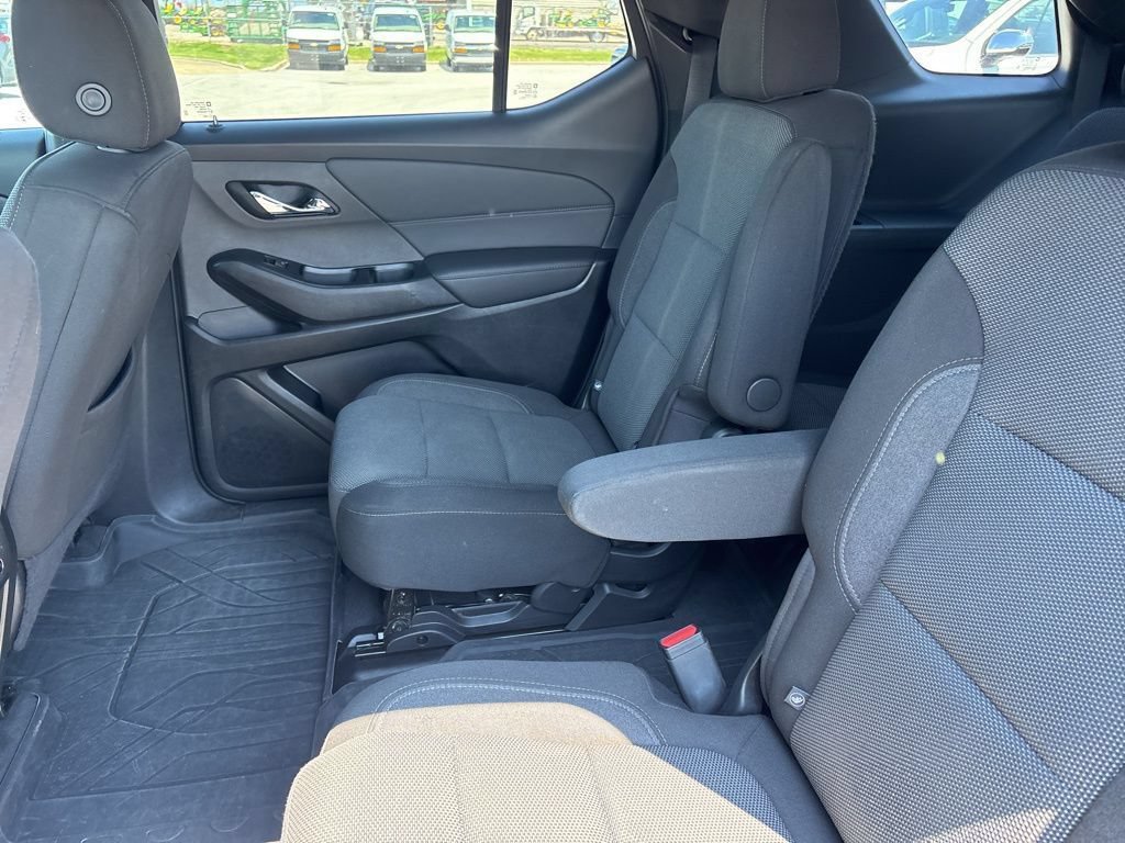Used 2023 Chevrolet Traverse LT FWD image 20