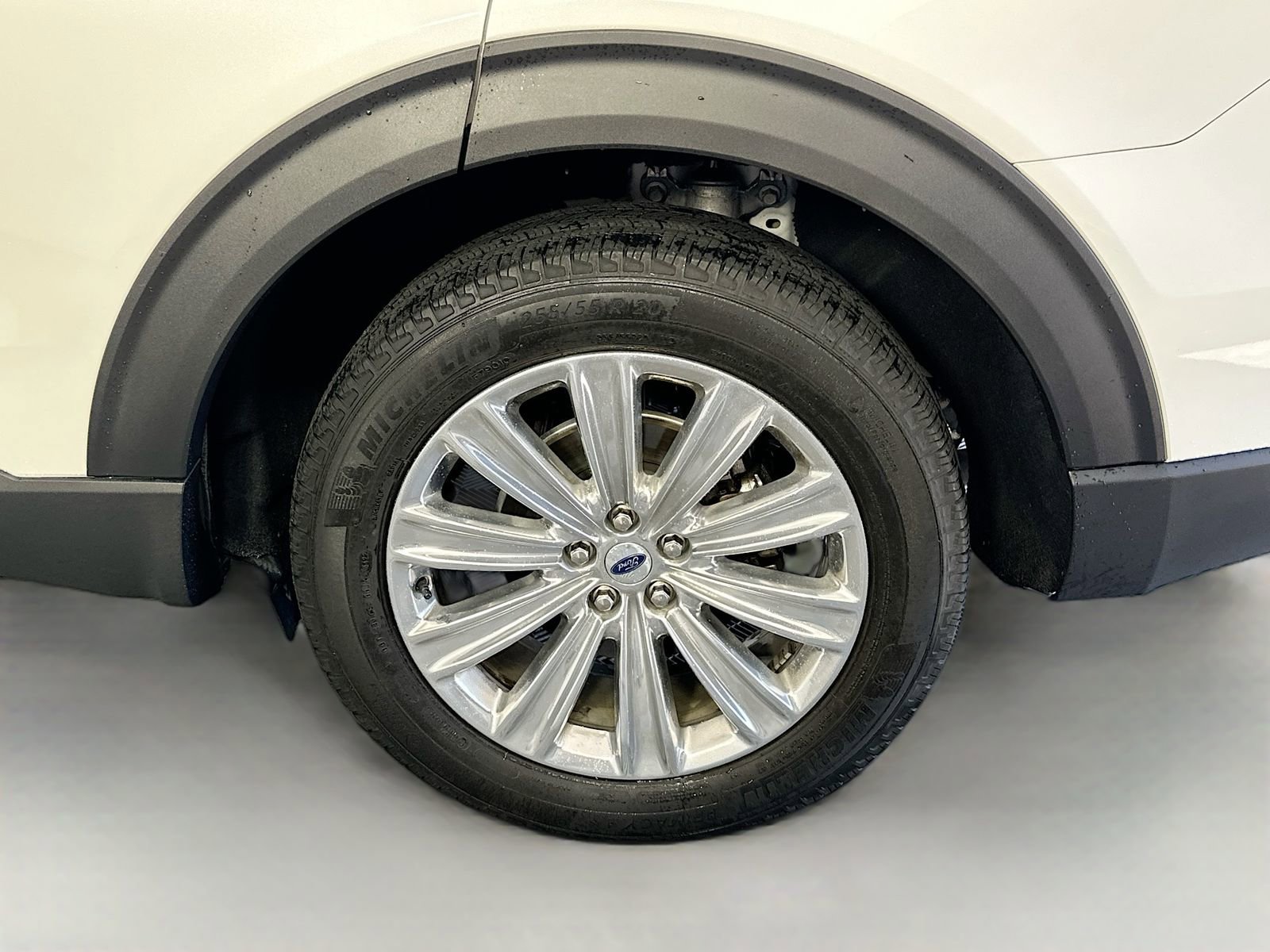 Used 2022 Ford Explorer Limited w/ Equipment Group 301A AWD/4WD image 34
