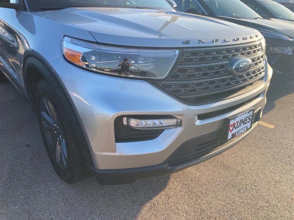 Certified 2023 Ford Explorer XLT w/ Equipment Group 202A AWD/4WD image 5
