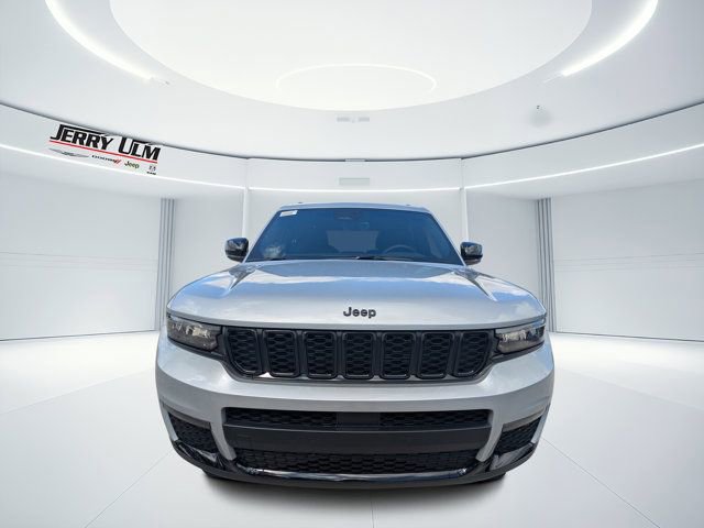 New 2025 Jeep Grand Cherokee L Limited w/ Black Appearance Package AWD/4WD image 7