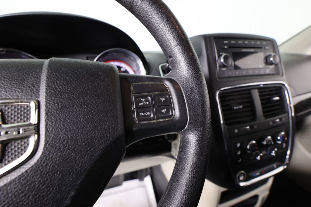 Used 2012 Dodge Grand Caravan SXT image 30