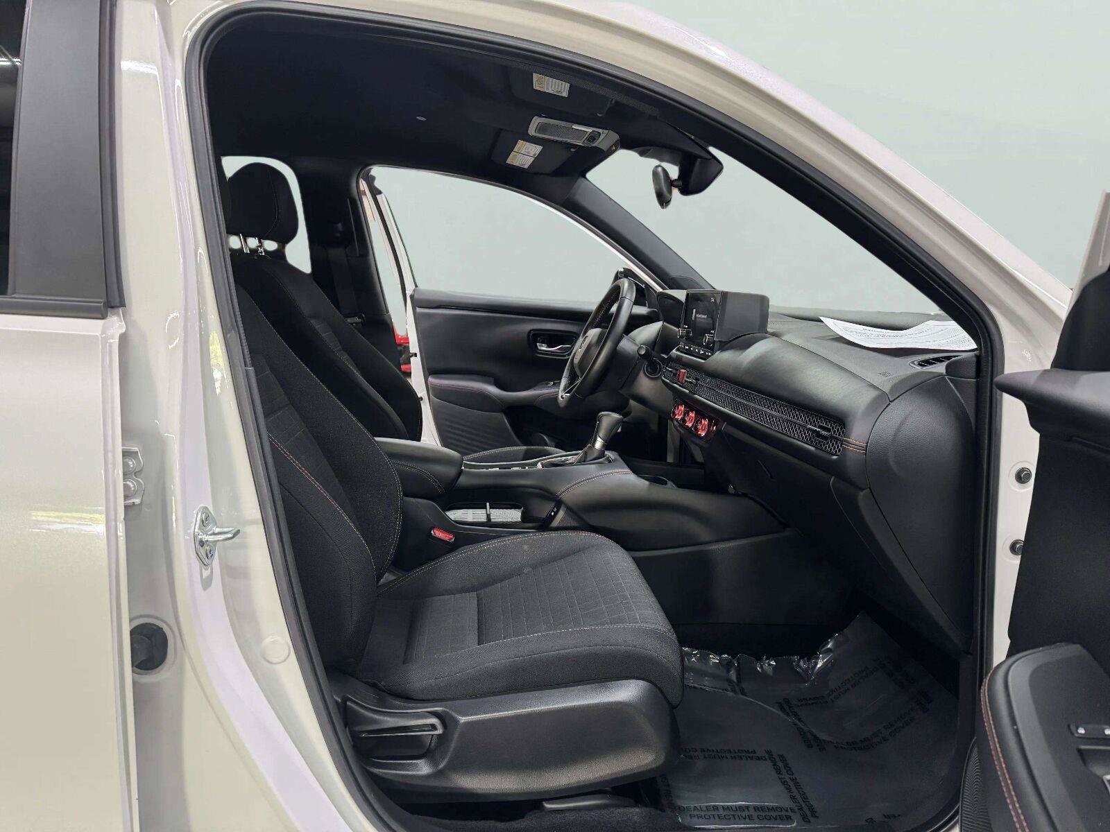 Used 2025 Honda HR-V Sport image 24