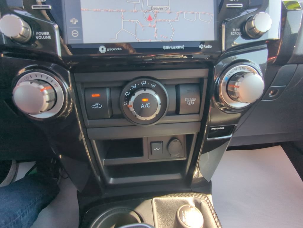 Used 2021 Toyota 4Runner TRD Off-Road Premium w/ Moonroof Package AWD/4WD image 20