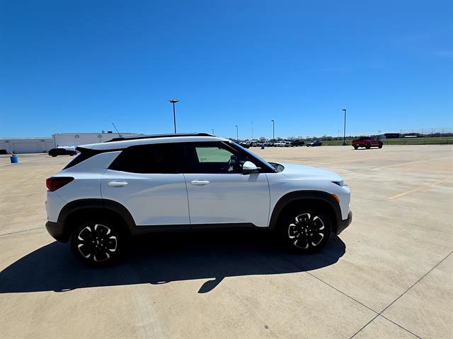 Used 2023 Chevrolet TrailBlazer LT w/ Convenience Package AWD/4WD image 7
