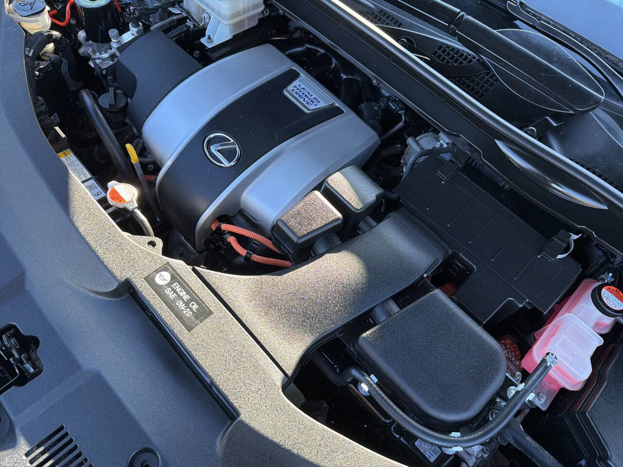 Used 2017 Lexus RX 450h AWD image 12