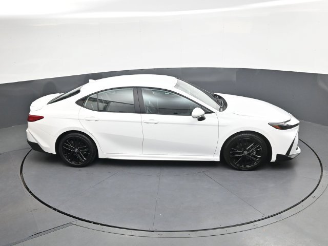 Used 2025 Toyota Camry SE FWD image 24