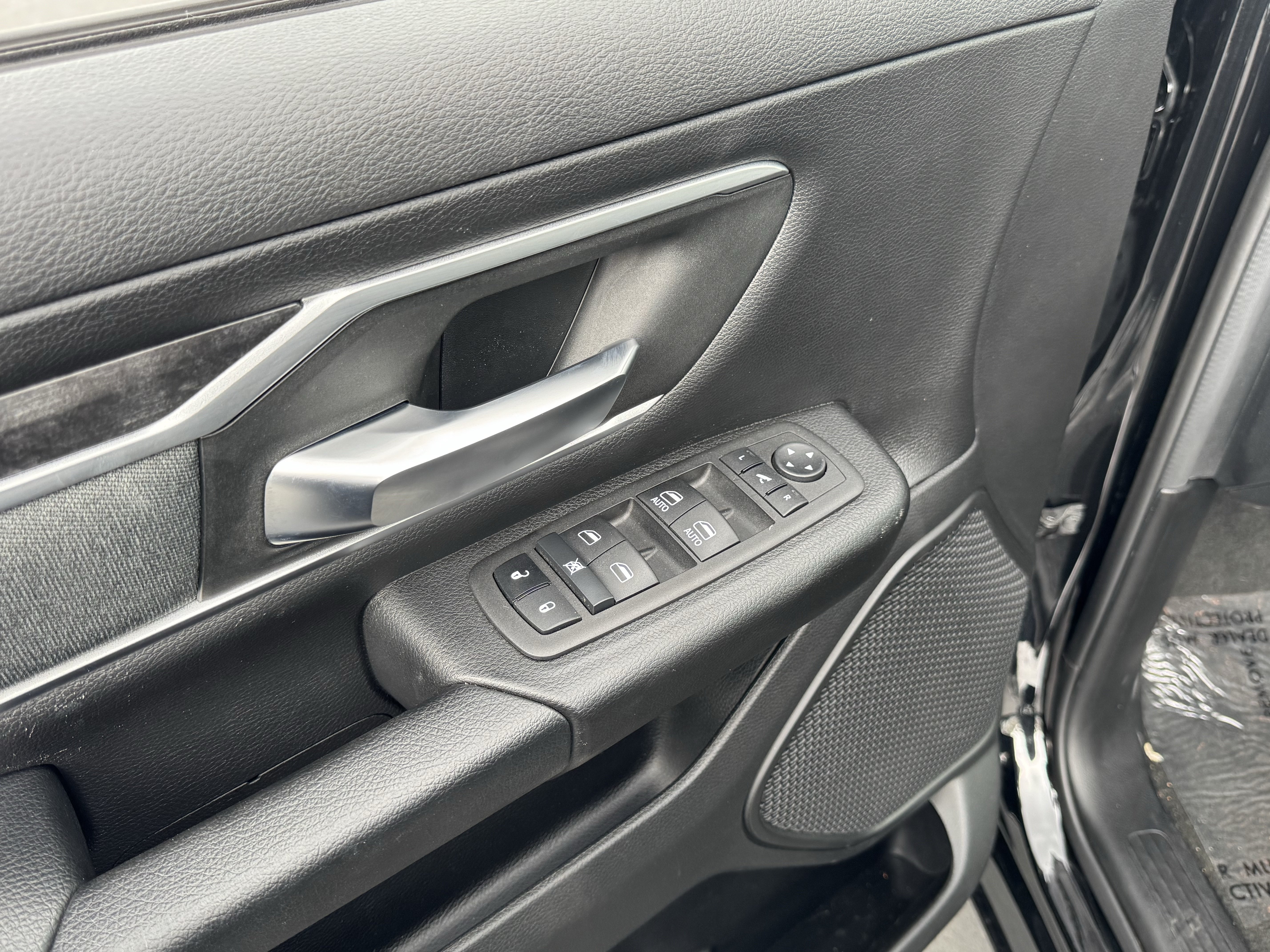 Used 2023 RAM 1500 Big Horn AWD/4WD image 14