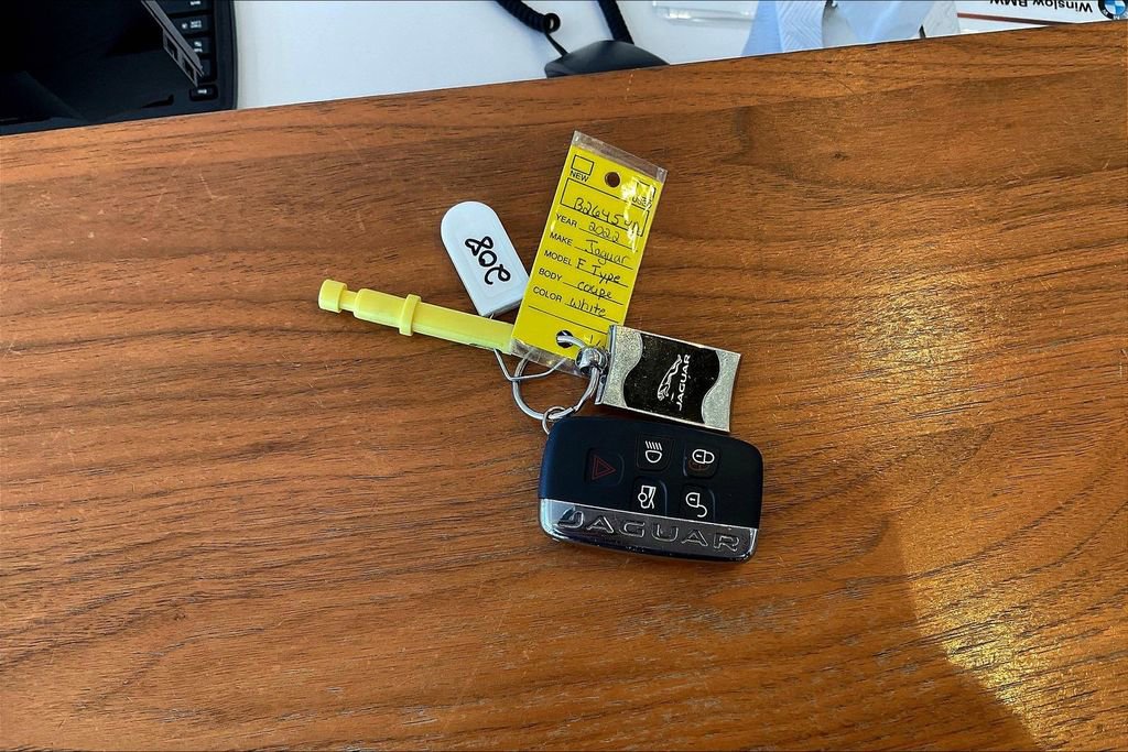 Used 2022 Jaguar F-TYPE R-Dynamic image 31