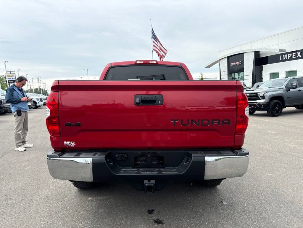 Used 2017 Toyota Tundra SR5 w/ SR5 Upgrade Package AWD/4WD image 4