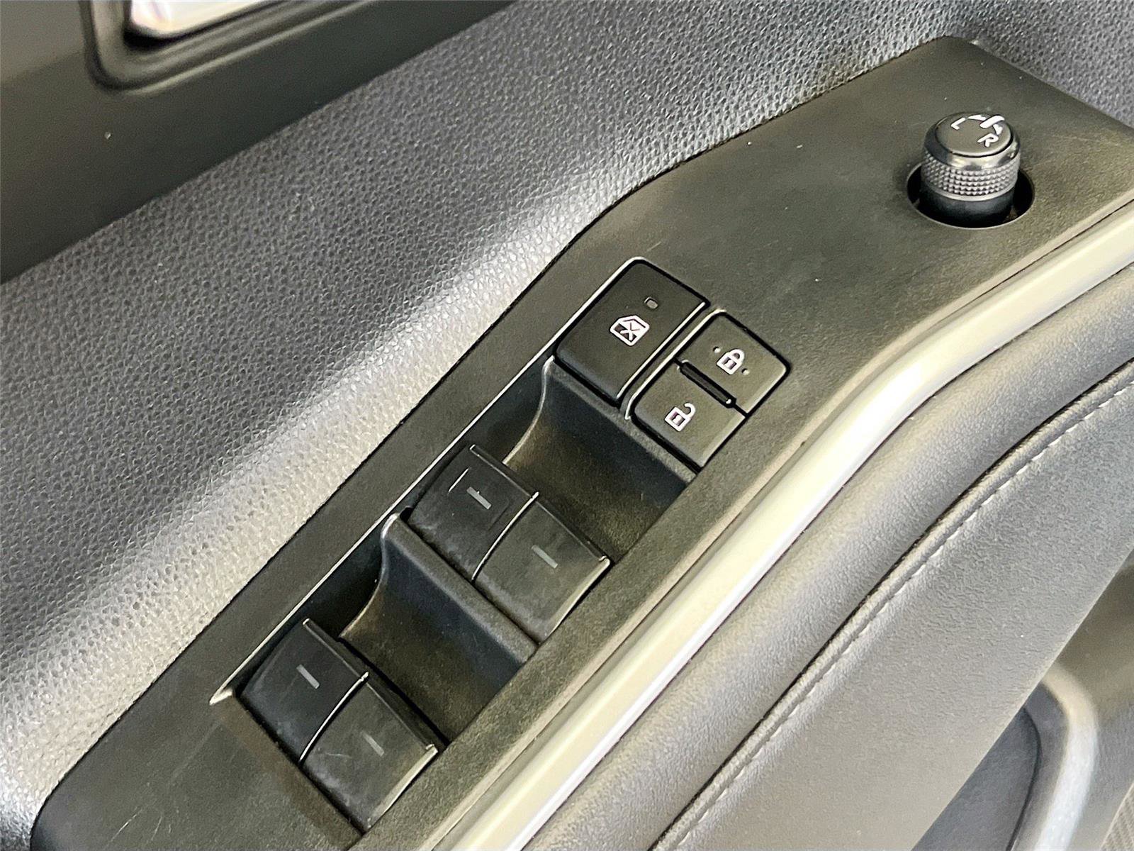 Used 2024 Toyota Highlander XLE image 22