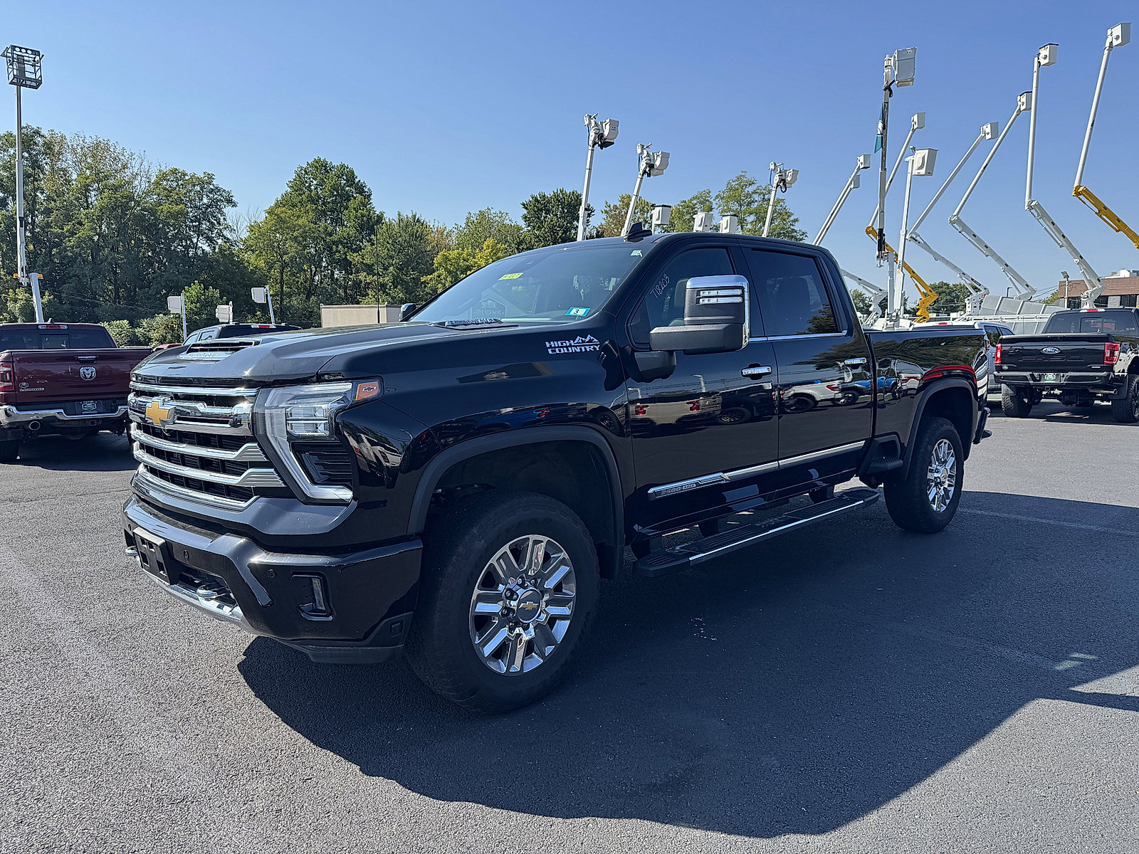 Used 2024 Chevrolet Silverado 2500 High Country image 2