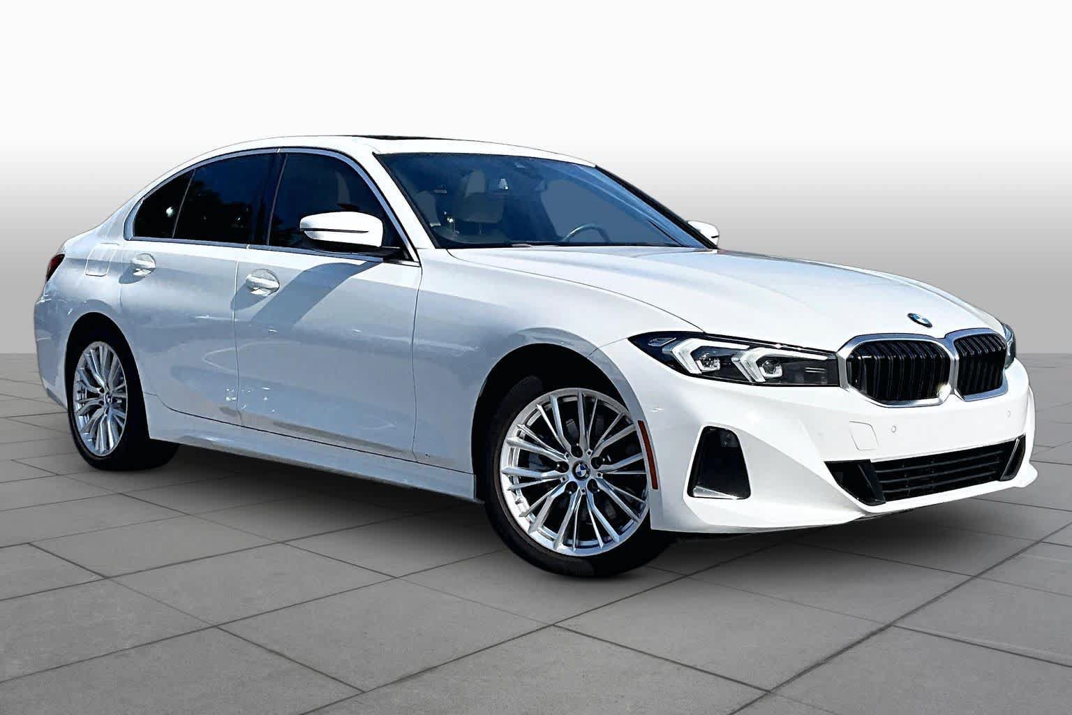 Used 2024 BMW 330i Sedan w/ Premium Package RWD image 3