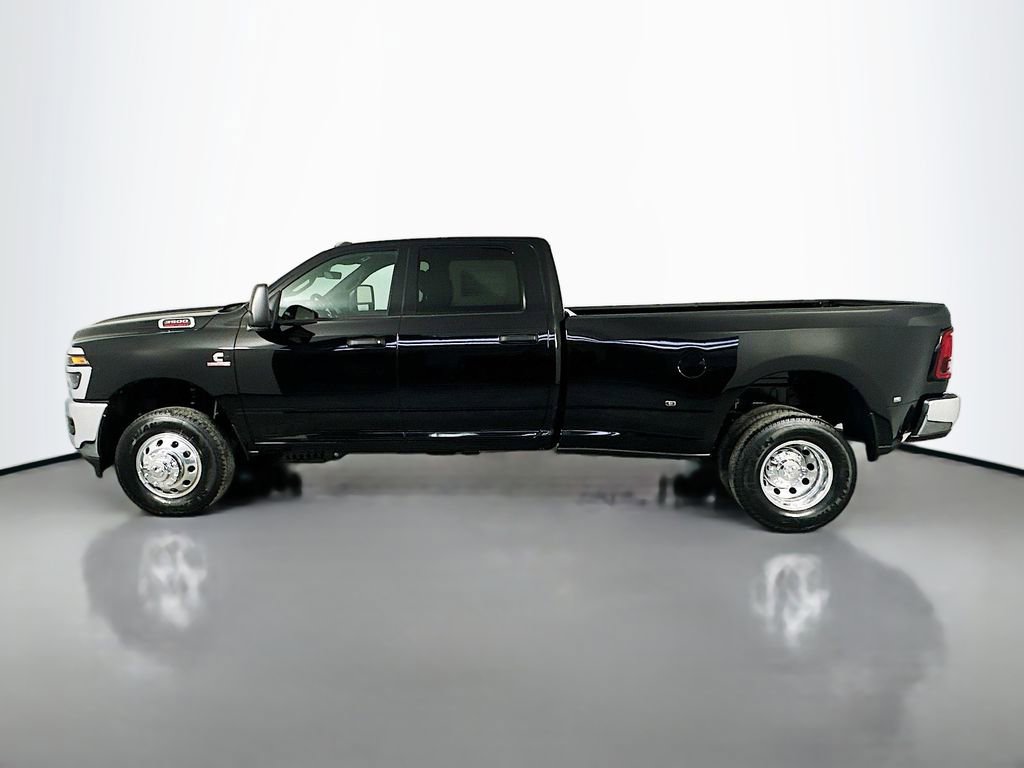 New 2026 RAM 3500 Tradesman AWD/4WD image 4
