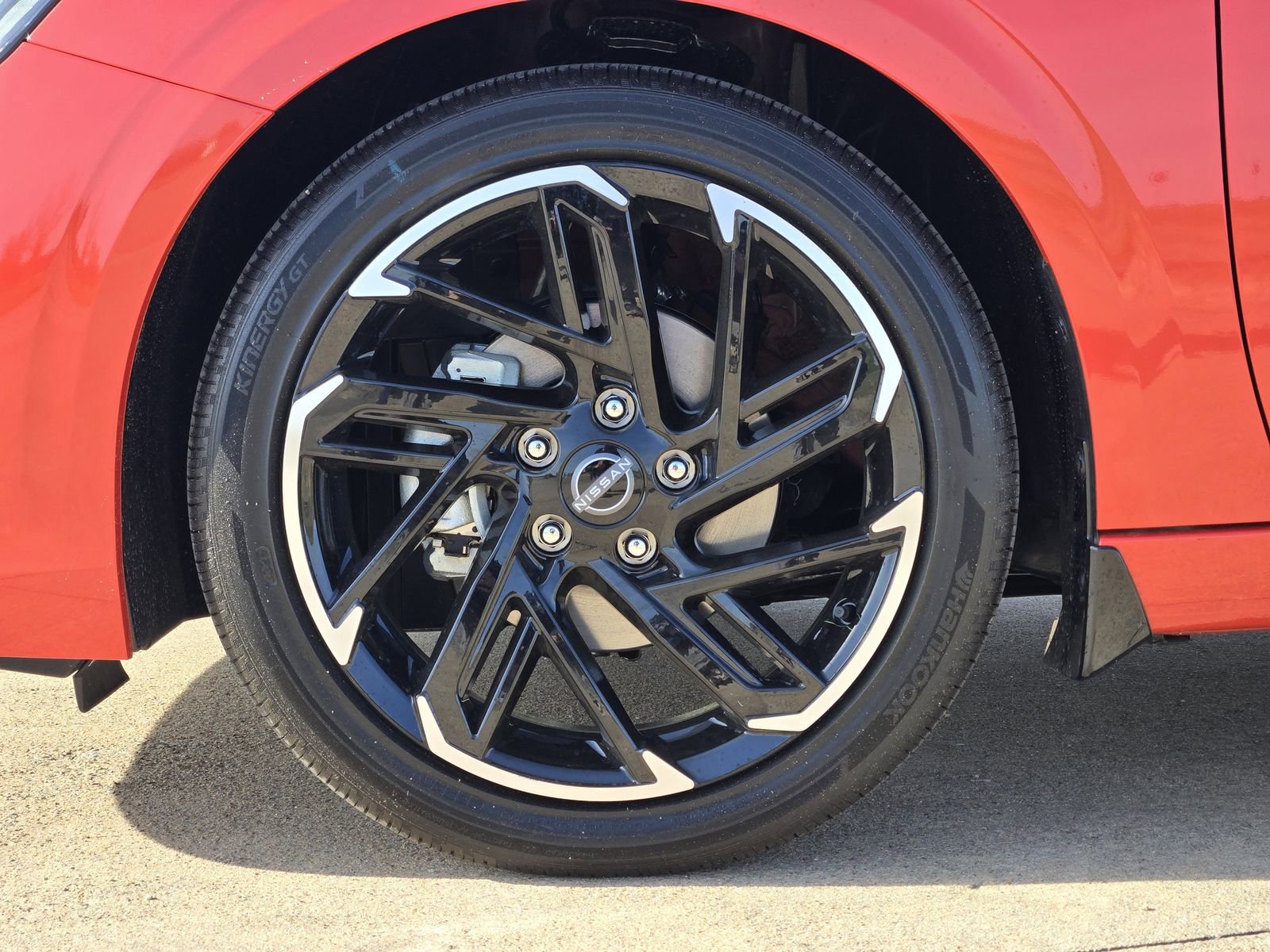 New 2026 Nissan Sentra SR FWD image 11