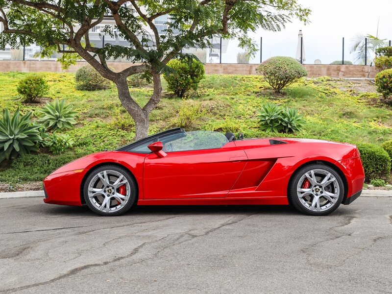 Used 2008 Lamborghini Gallardo Spyder AWD/4WD image 2
