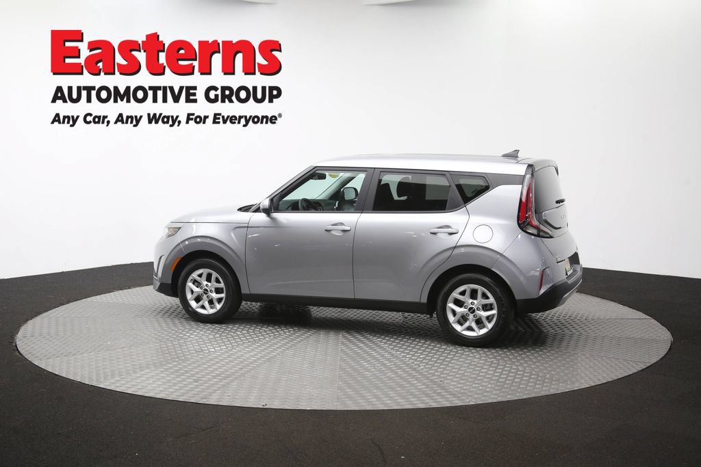 Used 2025 Kia Soul LX w/ LX Technology Package FWD image 60