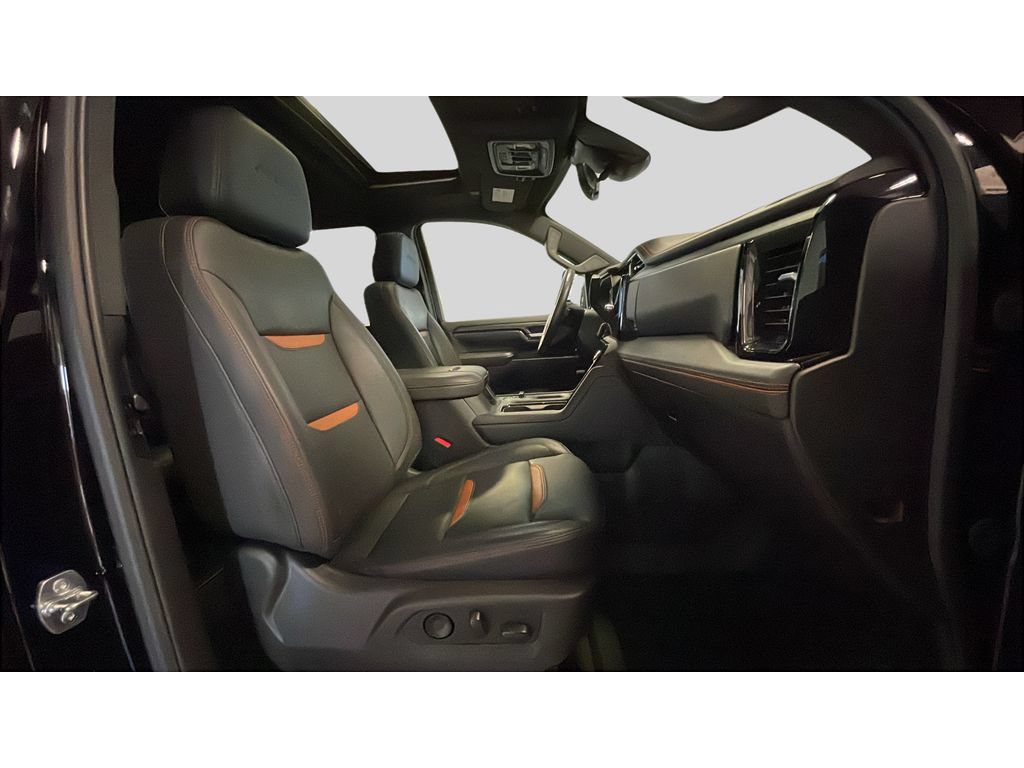 Used 2025 GMC Sierra 2500 AT4 w/ AT4 Premium Plus Package AWD/4WD image 17