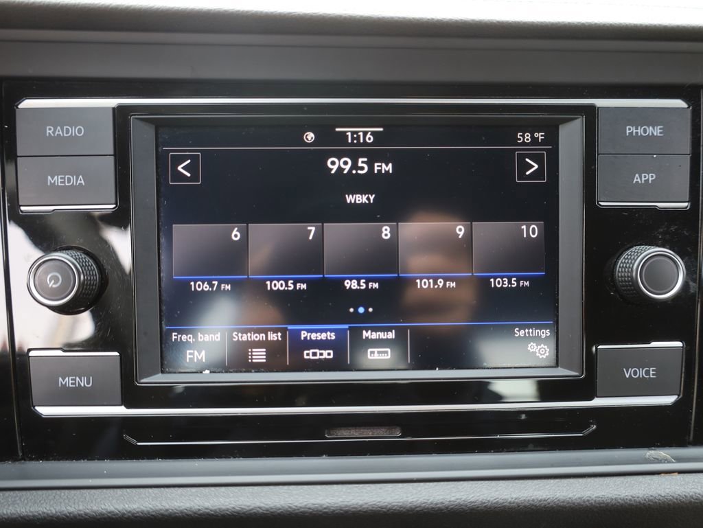 Used 2023 Volkswagen Jetta Sport image 29