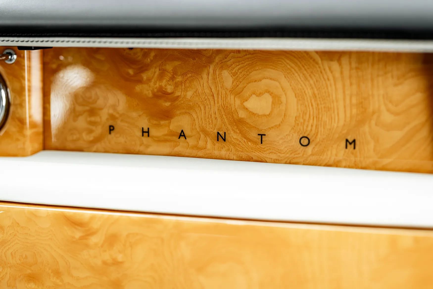 Used 2009 Rolls-Royce Phantom Sedan image 36