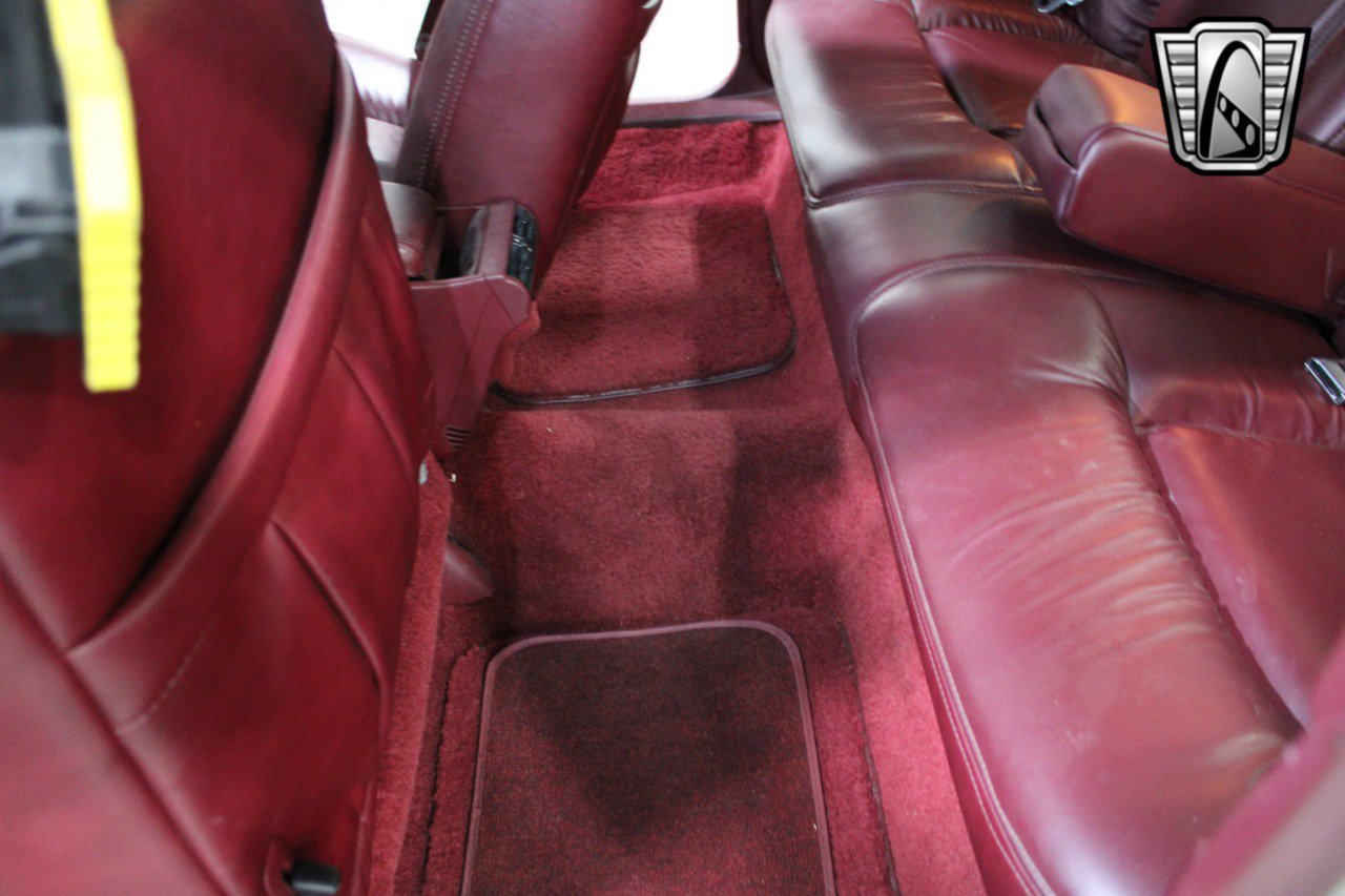 Used 1992 Cadillac De Ville Coupe image 20