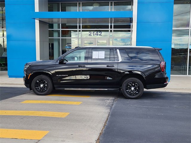 Used 2025 Chevrolet Suburban LT image 40