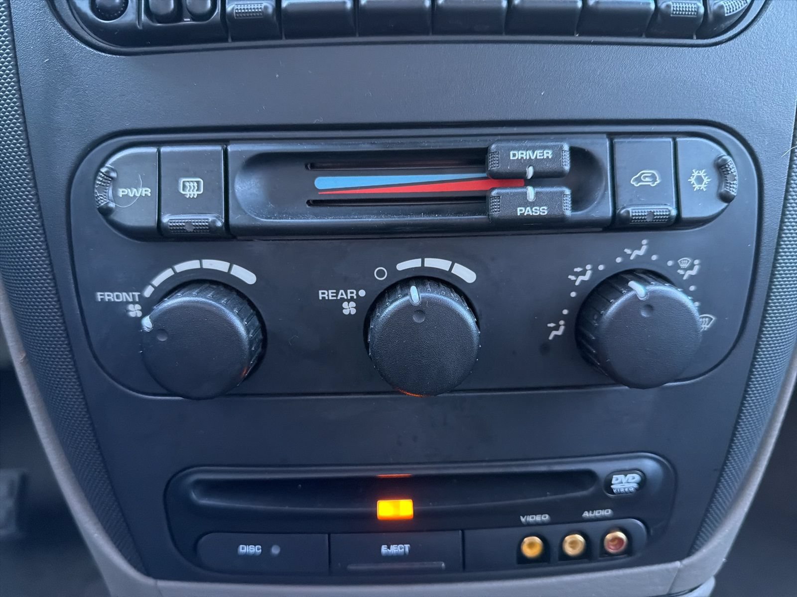 Used 2003 Dodge Grand Caravan Sport FWD image 39