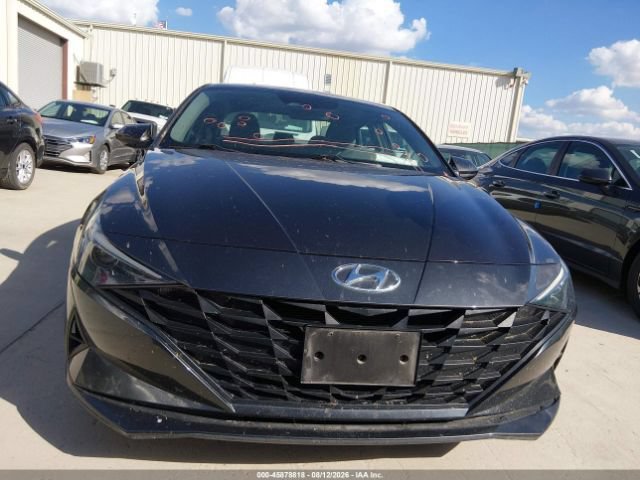 Used 2021 Hyundai Elantra SE FWD image 11