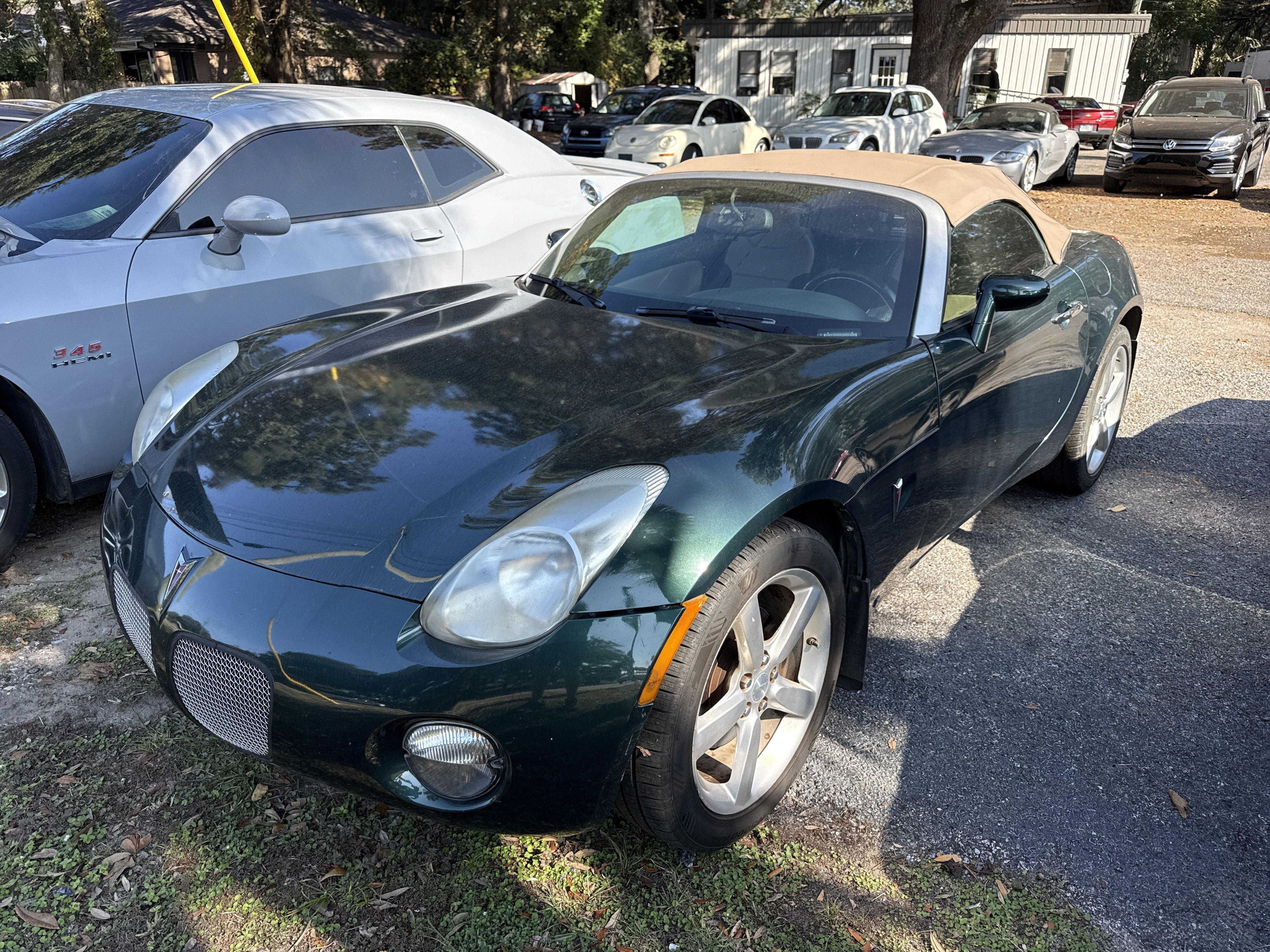 Used 2009 Pontiac Solstice Convertible w/ Preferred Package image 1