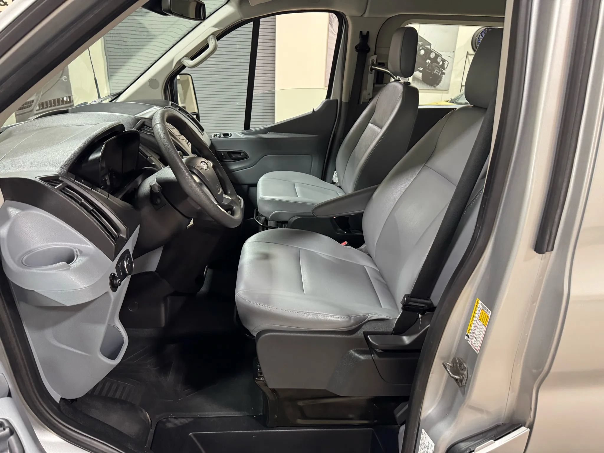 Used 2019 Ford Transit 350 XL RWD image 32