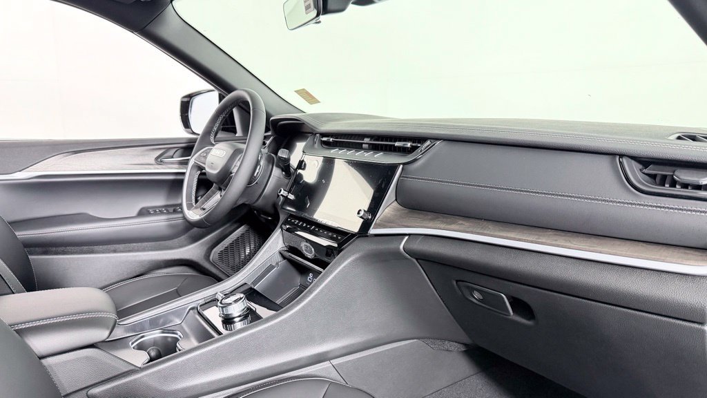 New 2027 Jeep Grand Cherokee L Limited AWD/4WD image 33