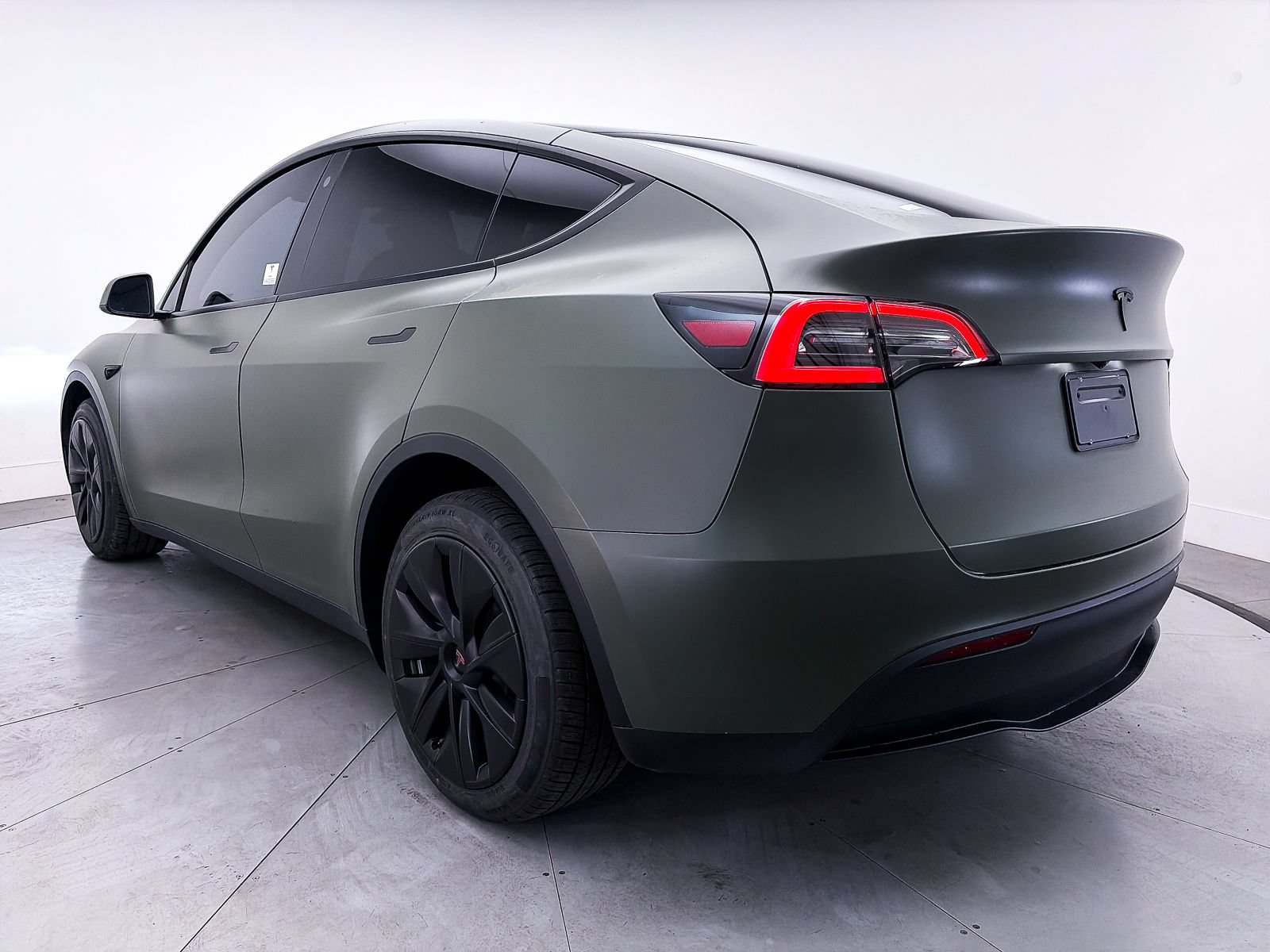 Used 2023 Tesla Model Y Long Range AWD/4WD image 12