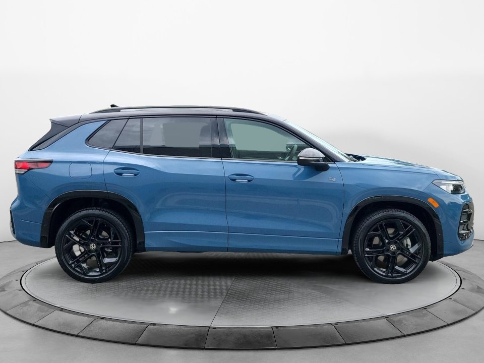 New 2026 Volkswagen Tiguan SE R-Line AWD/4WD image 8