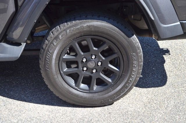 Used 2020 Jeep Gladiator Overland image 12