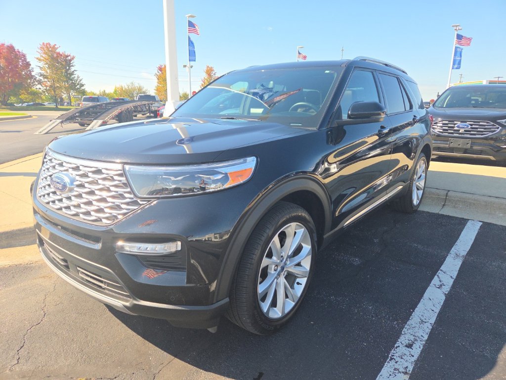 Used 2024 Ford Explorer Platinum w/ Technology Package AWD/4WD image 1