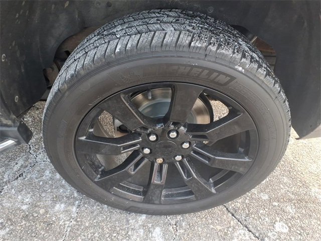 Used 2018 GMC Yukon SLT w/ Premium Edition image 15