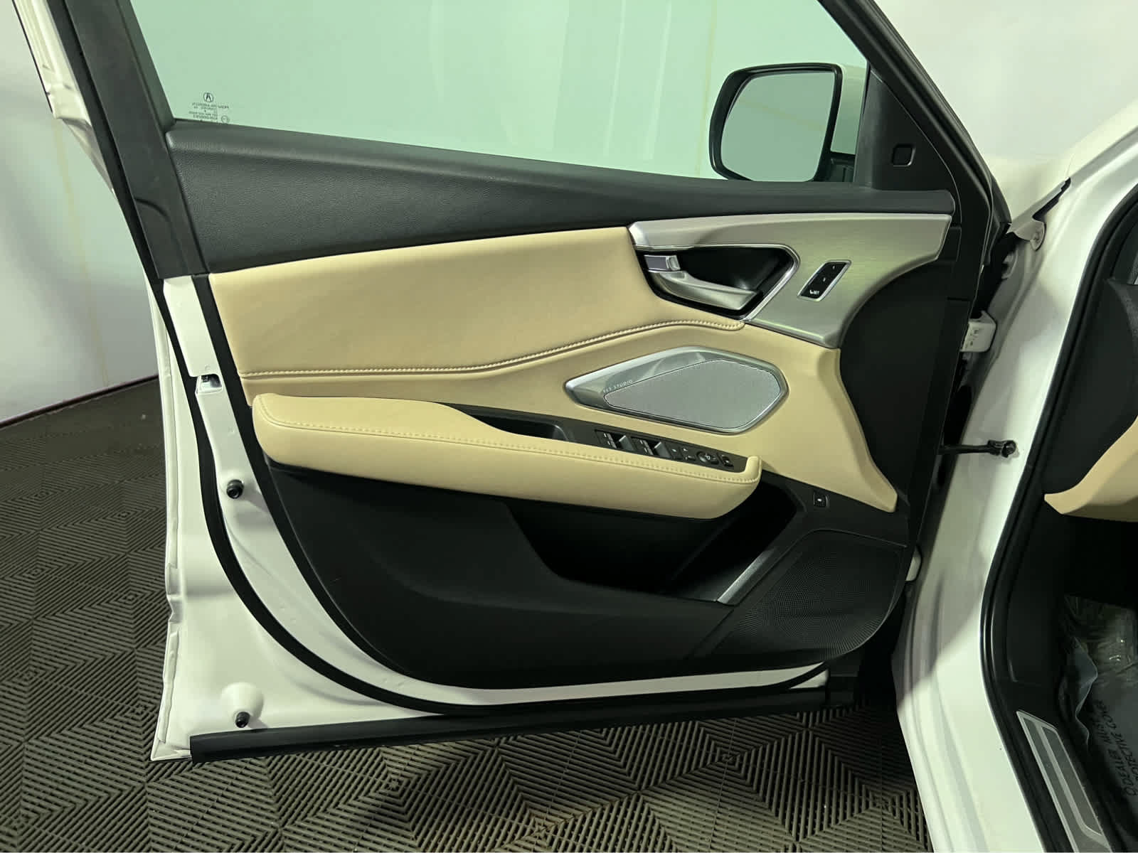 Certified 2019 Acura RDX AWD w/ Technology Package image 24