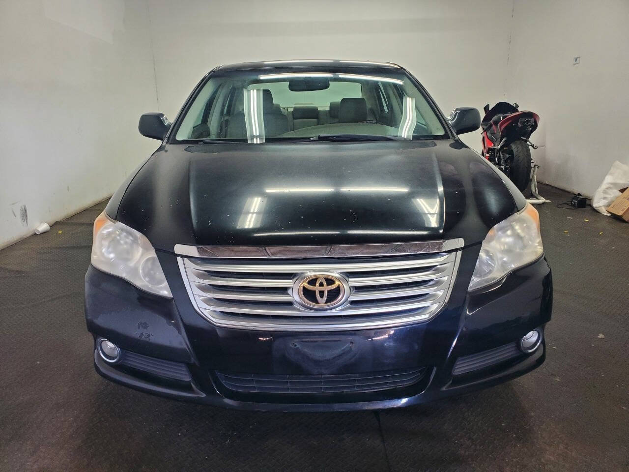 Used 2008 Toyota Avalon XL FWD image 2