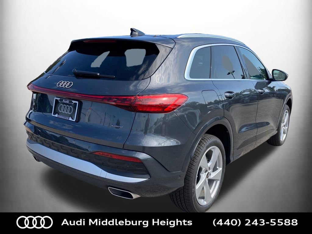 Used 2025 Audi Q5 Premium w/ Convenience Package image 7
