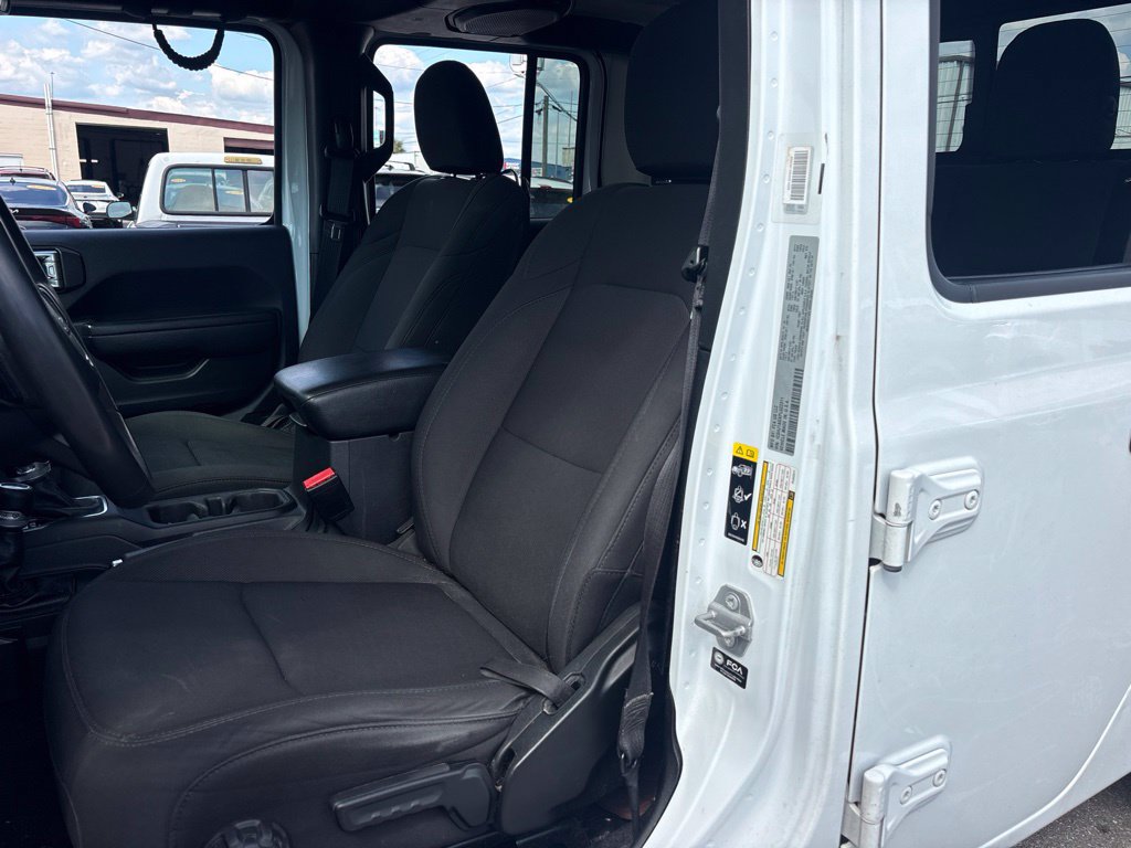 Used 2023 Jeep Gladiator Sport AWD/4WD image 9
