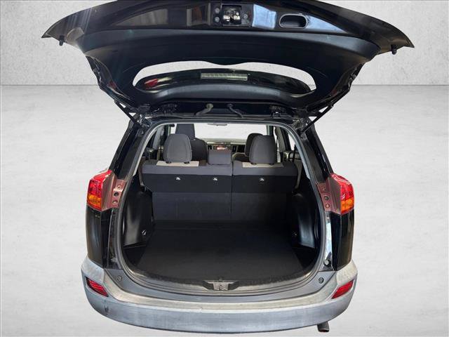 Used 2015 Toyota RAV4 XLE FWD image 3