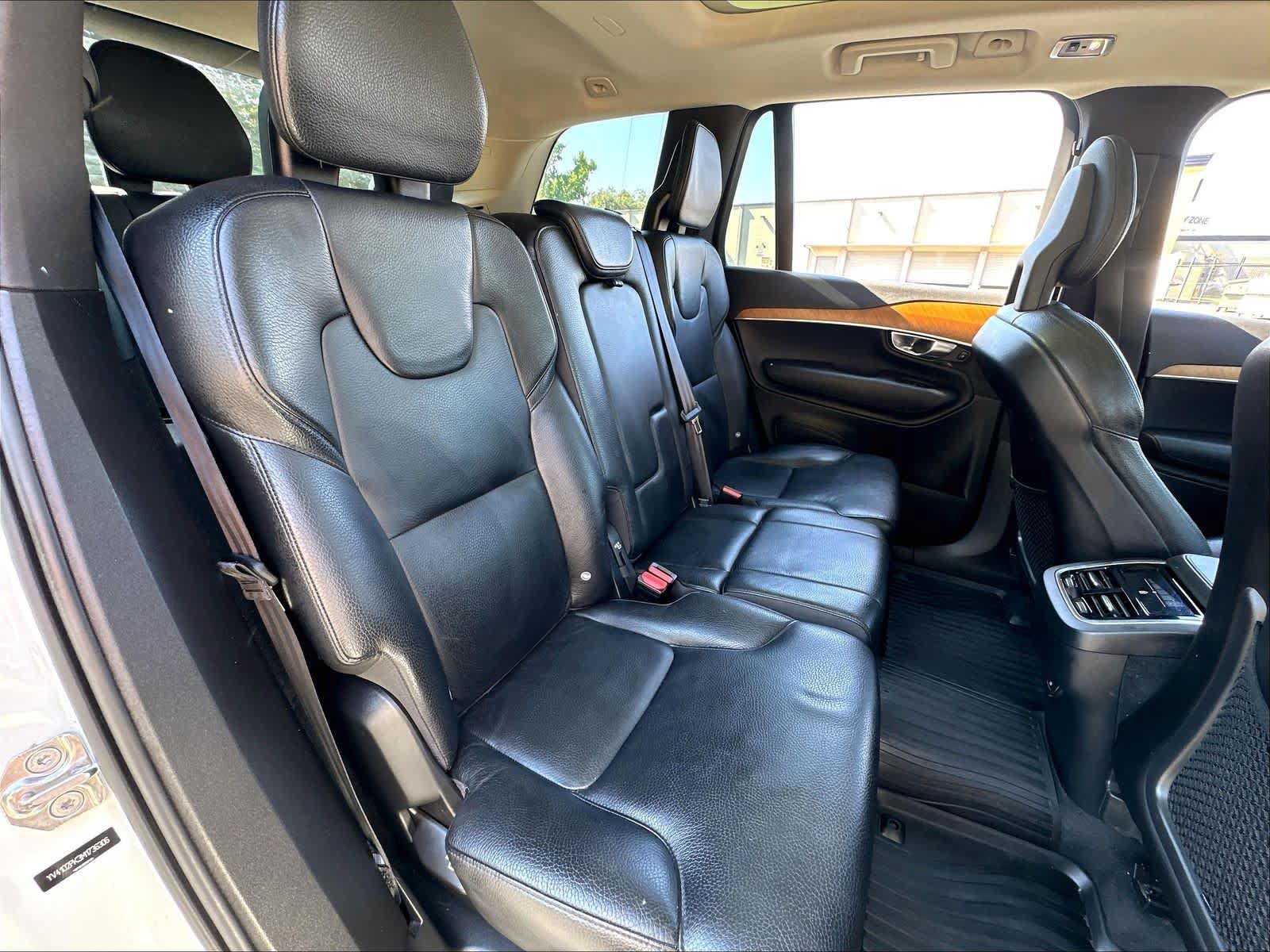 Used 2021 Volvo XC90 T5 Momentum w/ Advanced Package AWD/4WD image 30