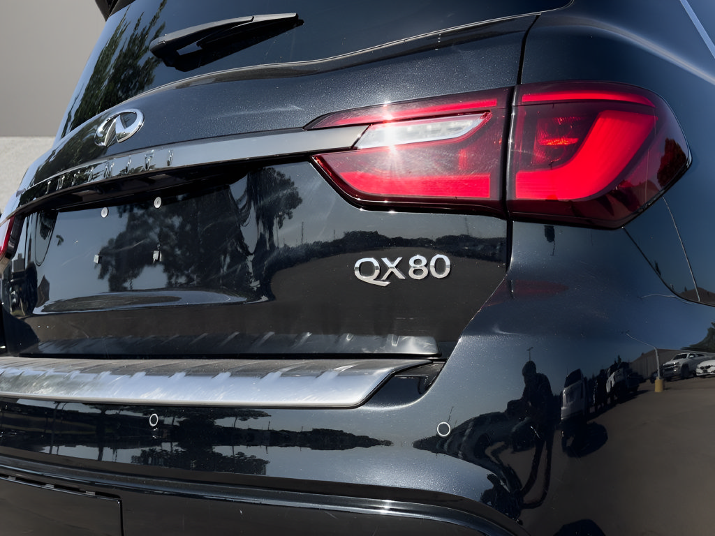Used 2023 INFINITI QX80 Premium Select w/ Cargo Package RWD image 7